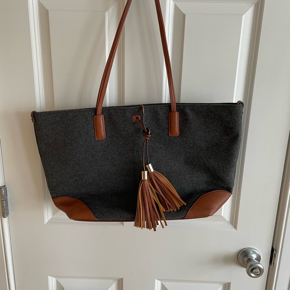 Like New Large Tote (retail $45)